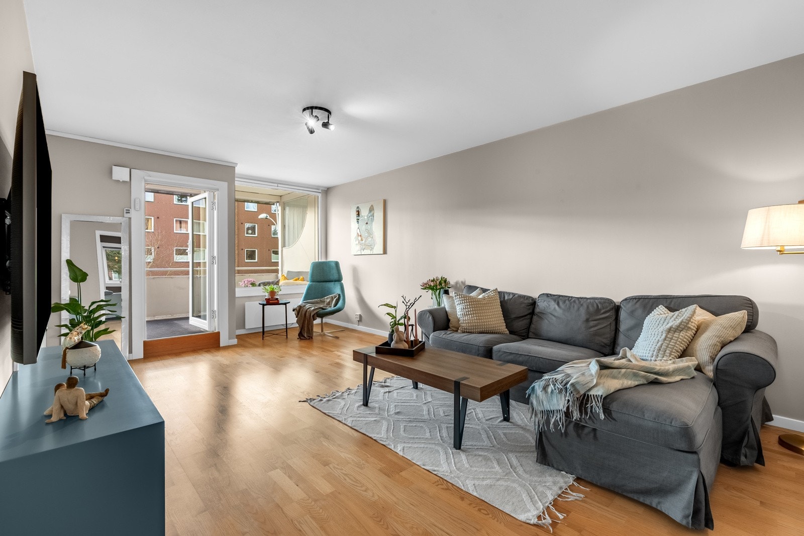 Stuen har god plass til å innrede med et spisebord Galleribilde