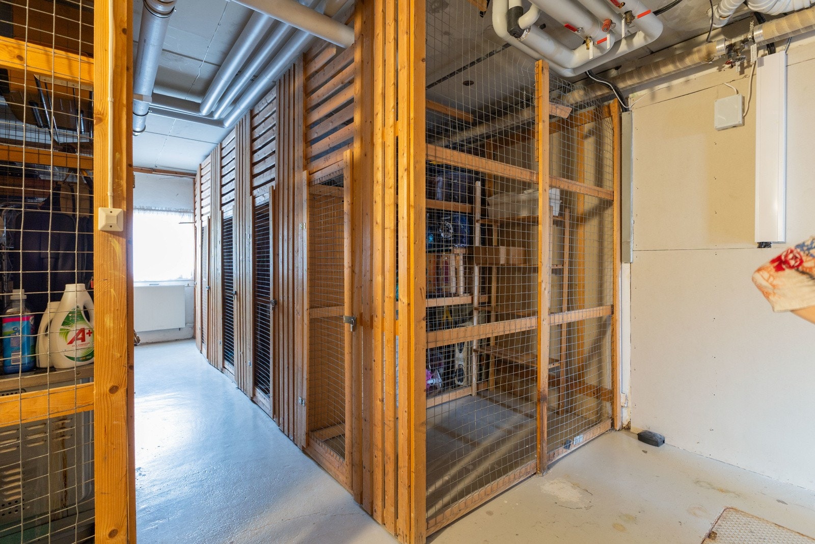Leiligheten disponerer en bod på 3 kvm i kjeller Galleribilde
