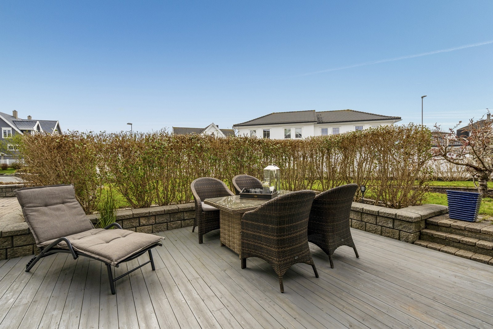 Beplanting som gjør uteområdet mer privat. Galleribilde