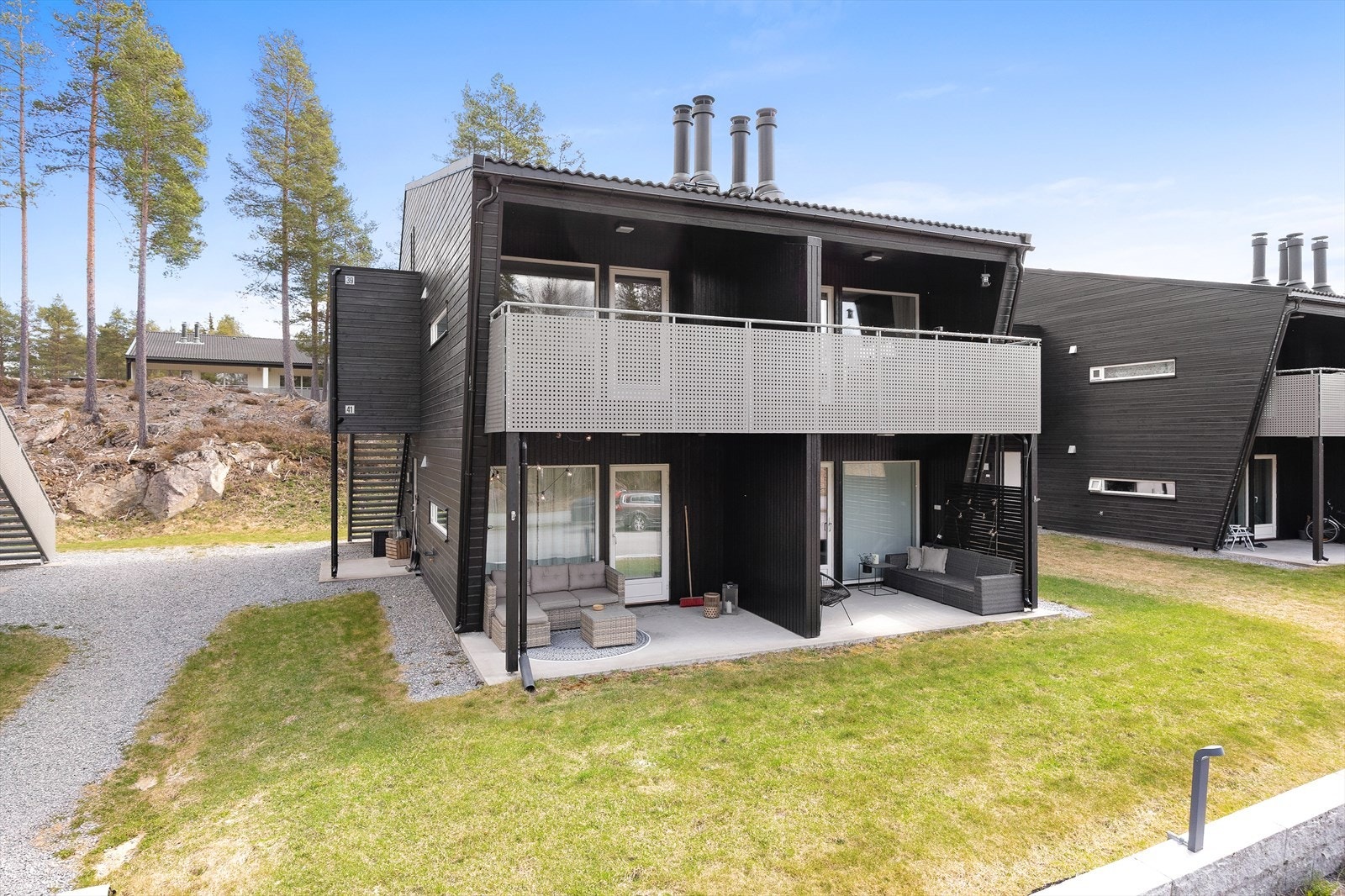 Velkommen til Vormvikstubben 39! En lys og fin 2-roms leilighet i 2. etasje, i en firemannsbolig. Galleribilde