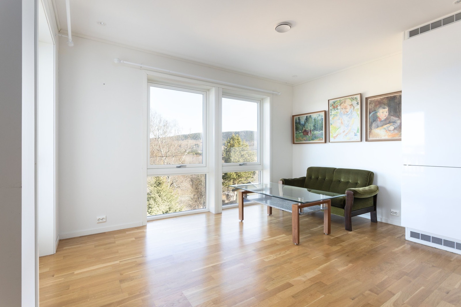 Stue- og kjøkken måler til sammen 30 kvm Galleribilde