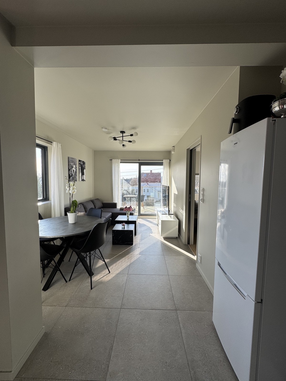 Stue. Varmekabler i alle rom. Galleribilde