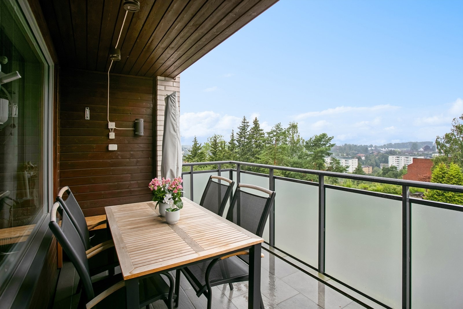 DNB Eiendom v/Sandra B. Kristiansen har gleden av å presentere Skøyenåsveien 9A! Galleribilde