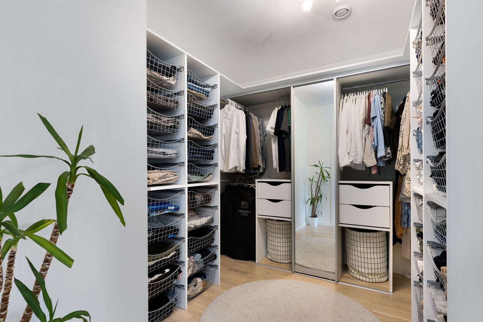 Walk in closet Galleribilde