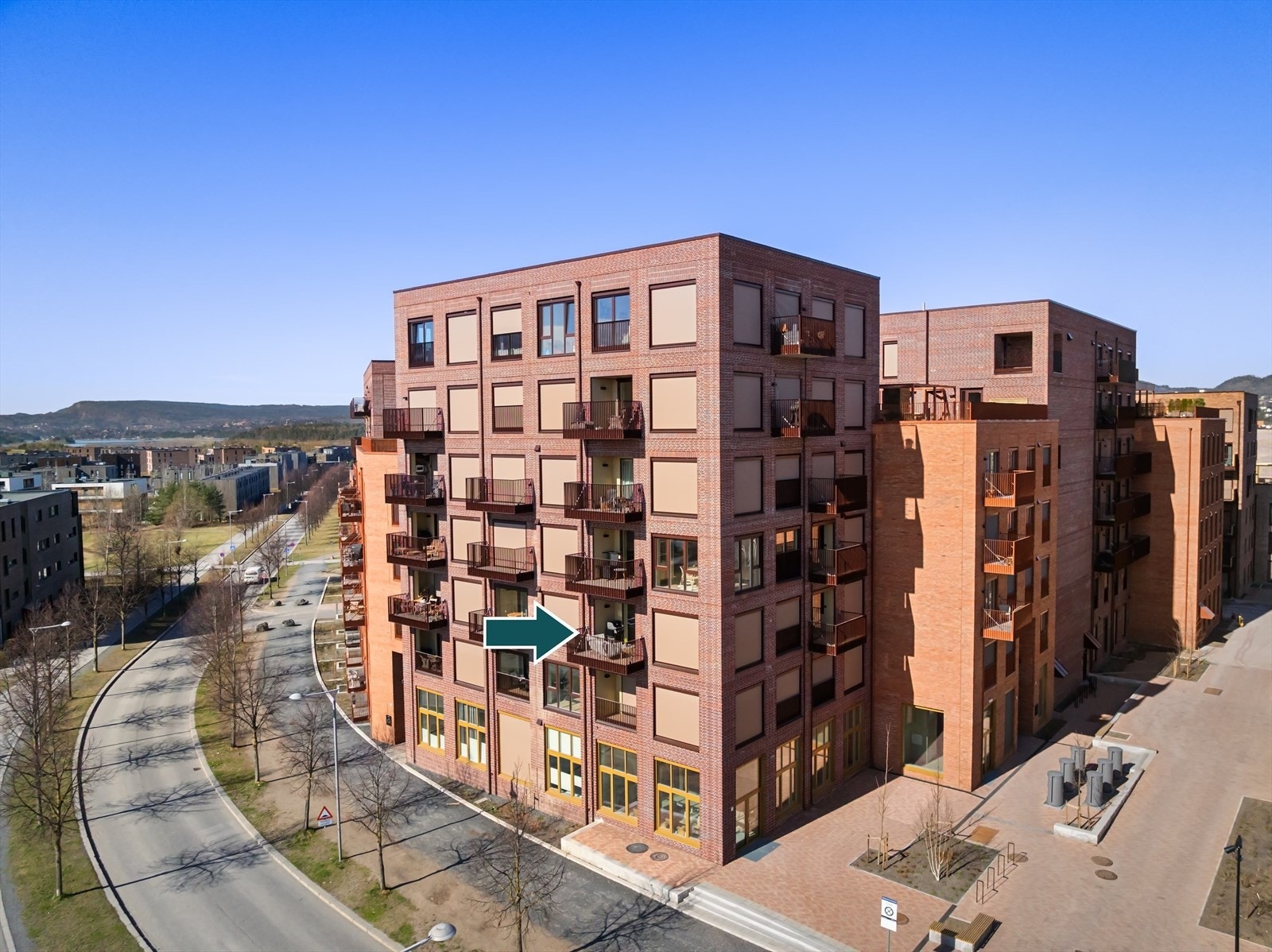 Fasade, pil viser leiligheten Galleribilde