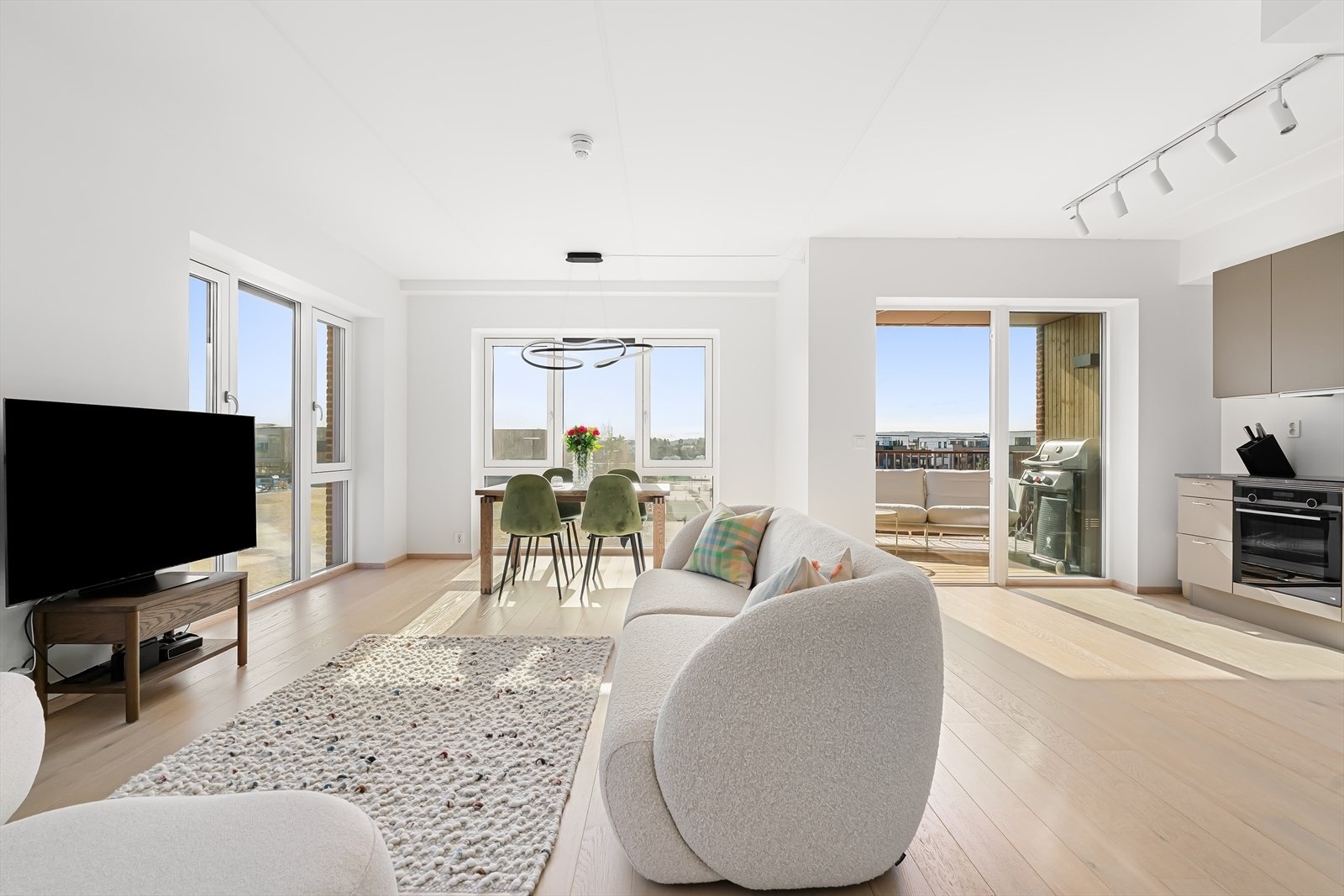 Leiligheten er en lys og lekker hjørneleilighet Galleribilde