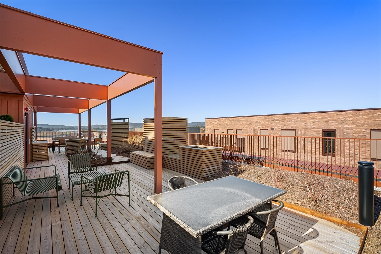 Stor og deilig felles takterrasse Galleribilde