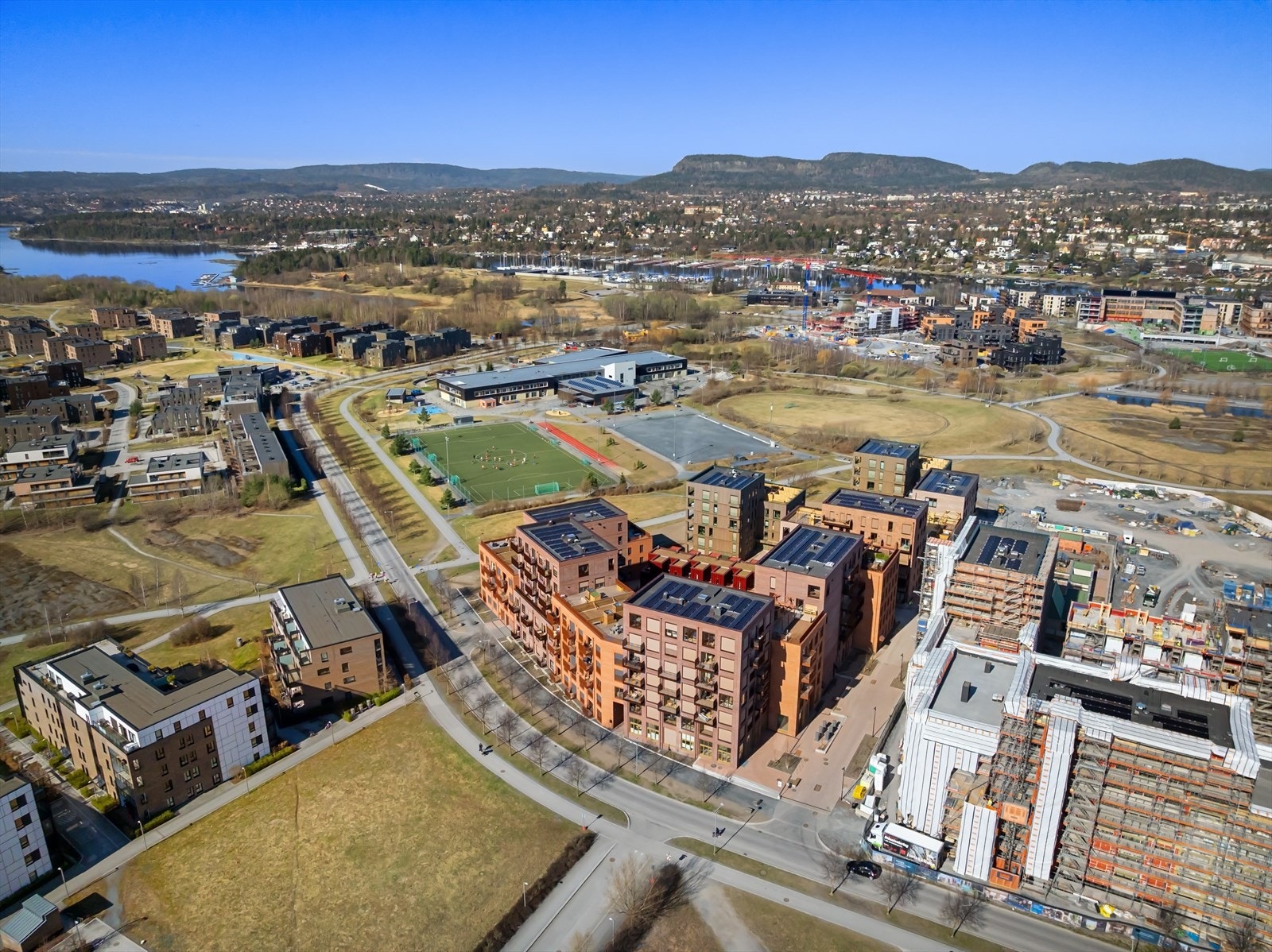 Kort vei til fotballbane og koselige turområder Galleribilde