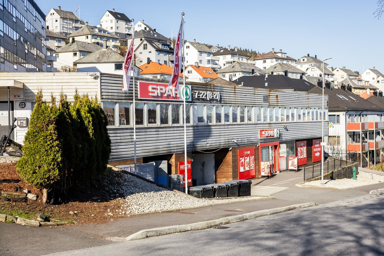 Spar ligger i borettslagsbygg nedenfor. Galleribilde