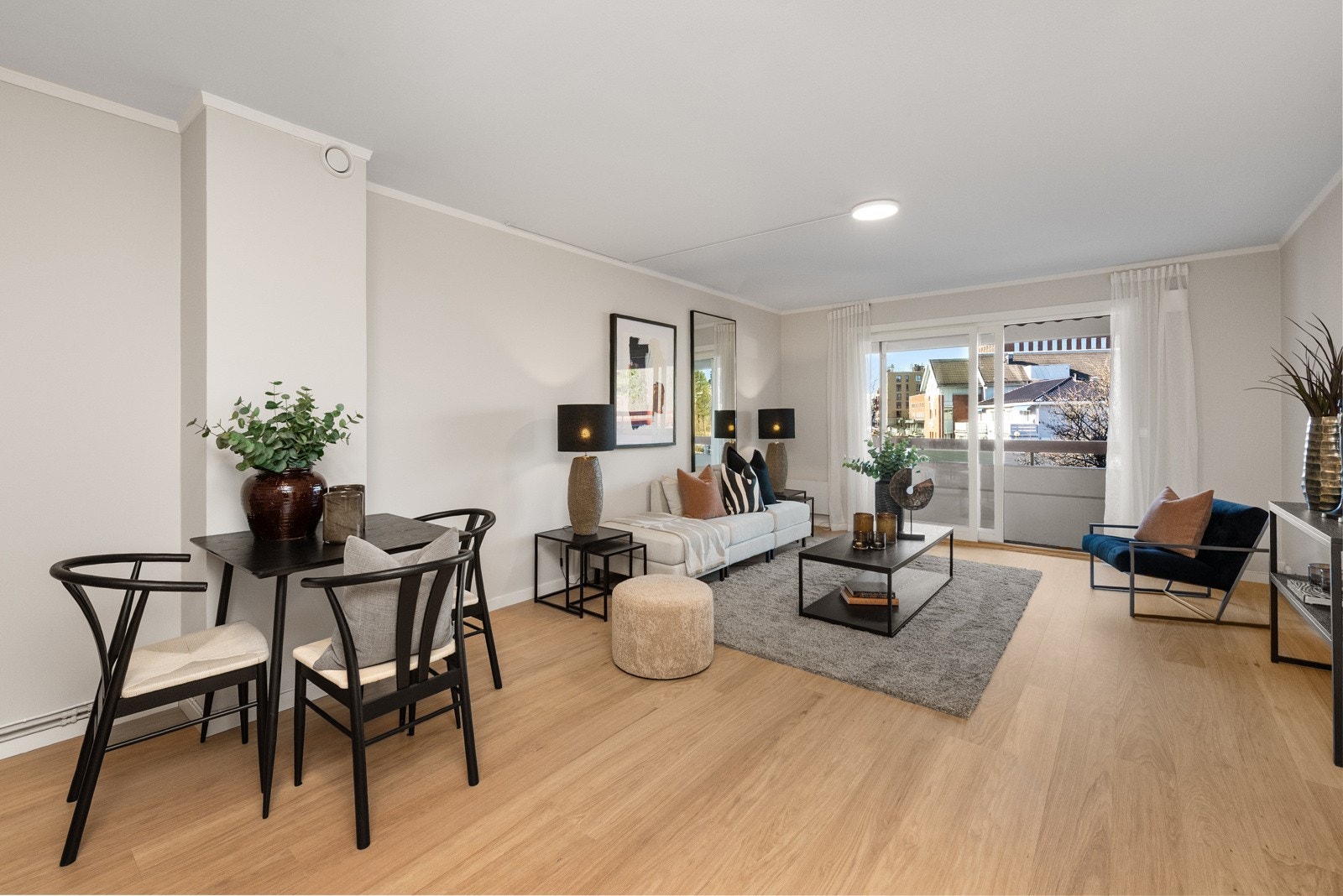 Alle overflater i leiligheten er oppdatert Galleribilde