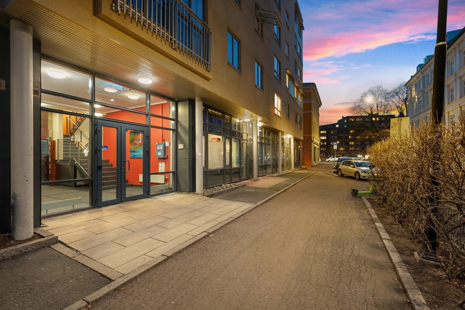 Boligen har en skjermet, men supersentral beliggenhet. Galleribilde