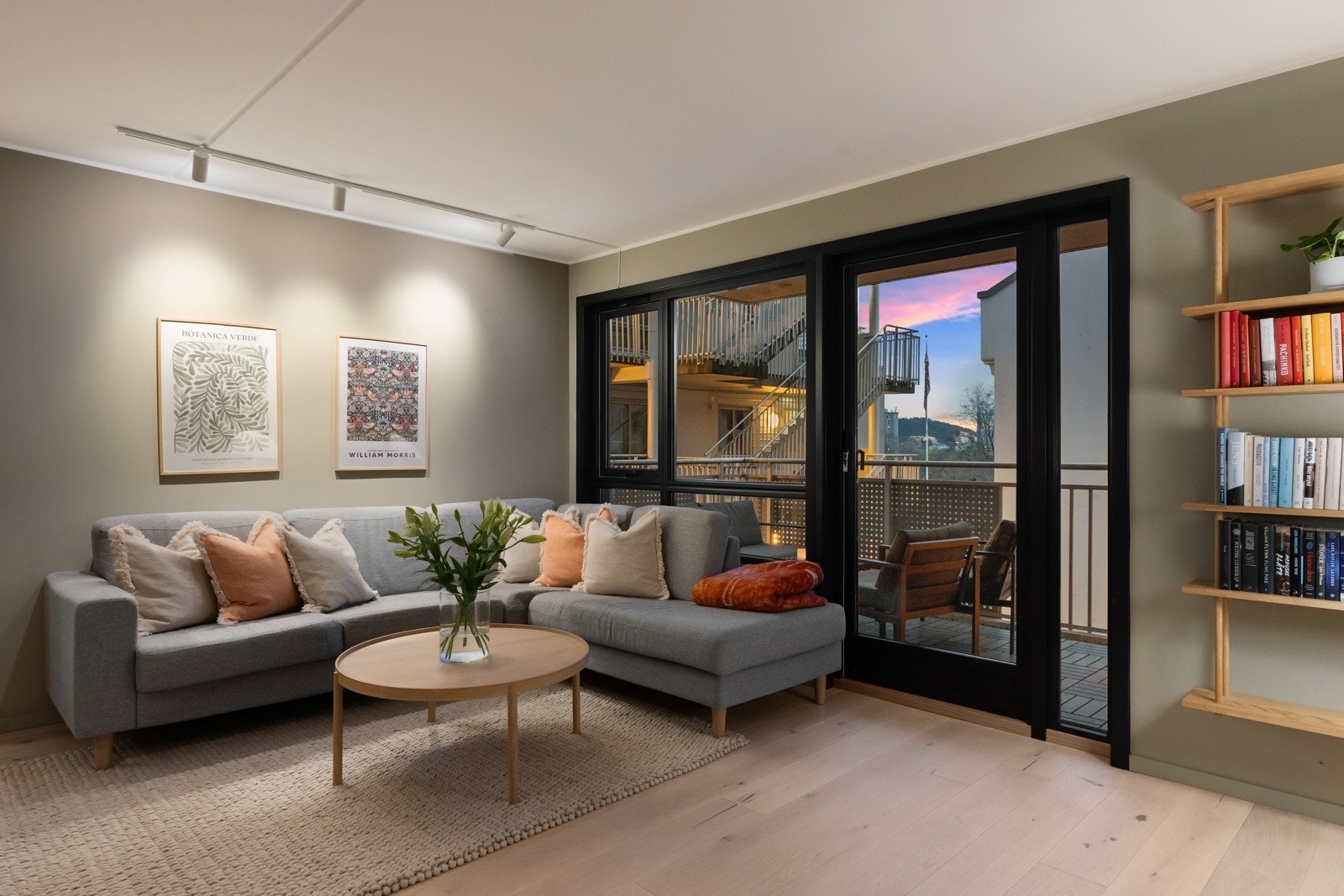 Boligen er utstyrt med bl.a. enstavs parkett og ELKO Plus. Galleribilde