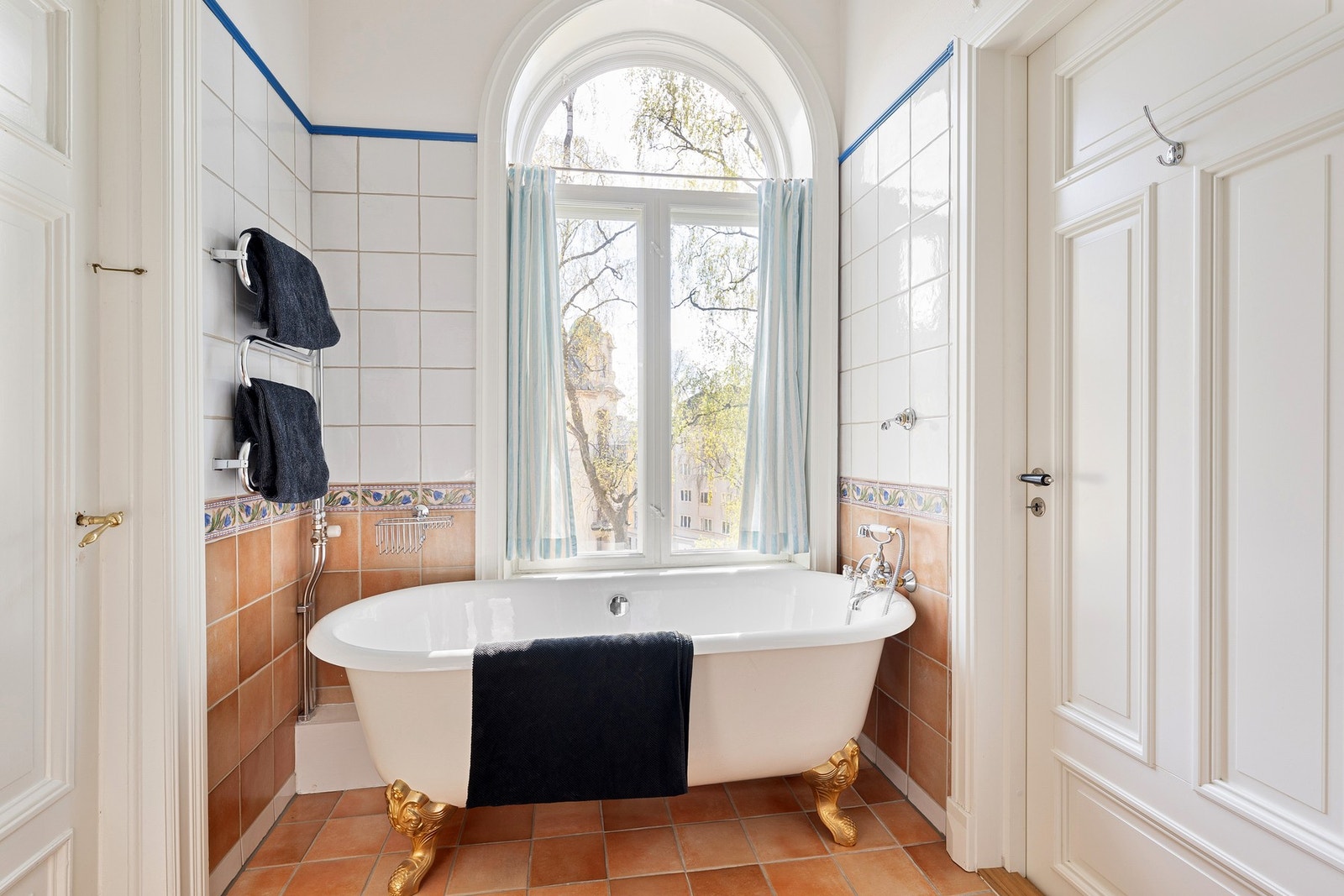 Badekar med utsikt! Galleribilde