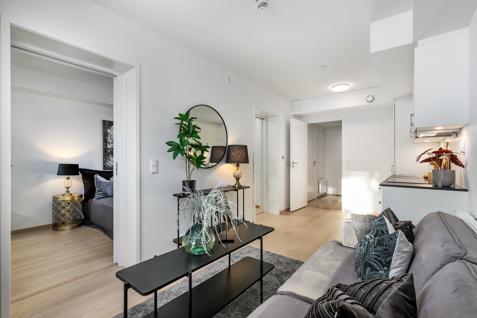 Enkel tilgang til soverom fra stuen Galleribilde