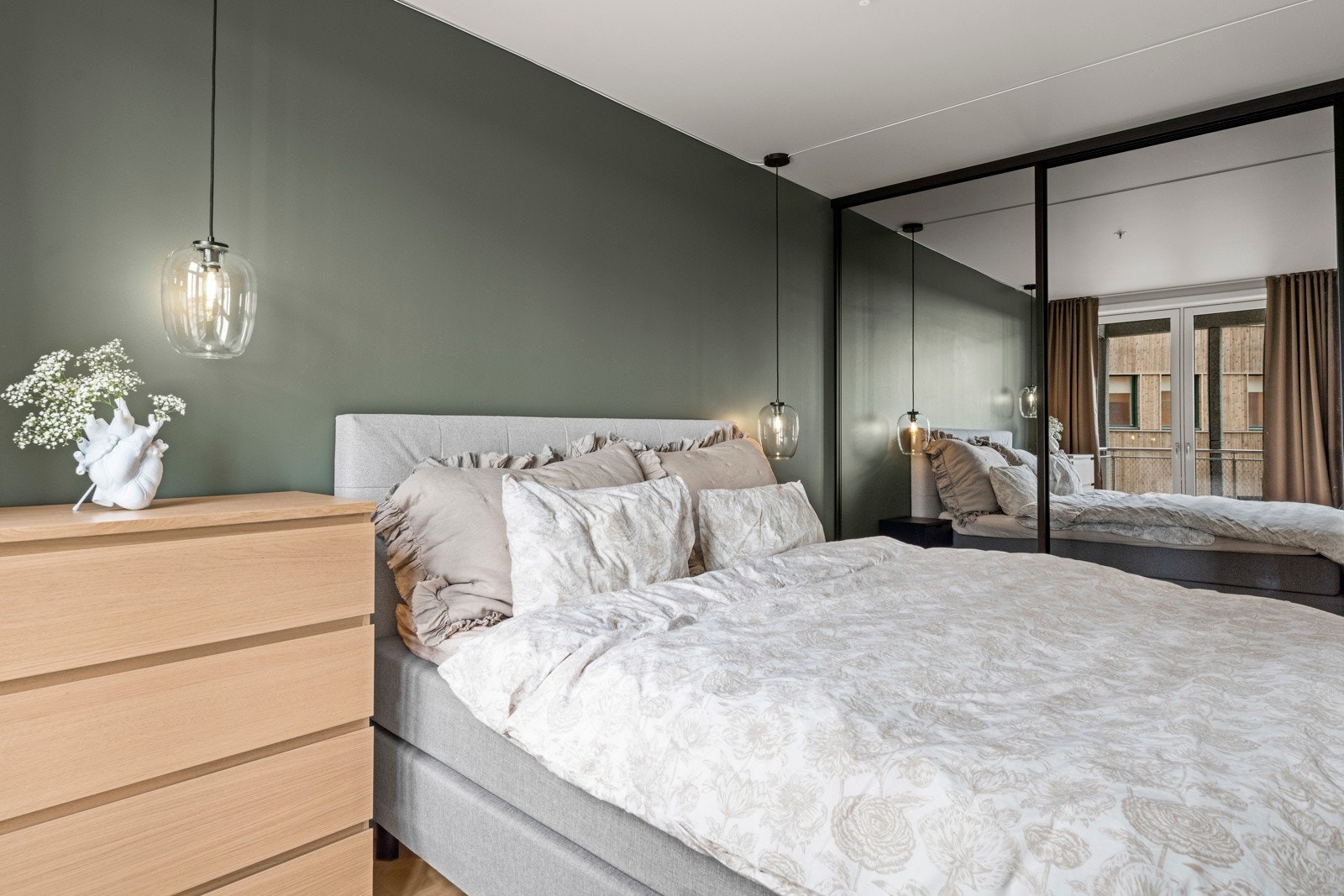 Skyvedør sørger for plassbesparelse. Galleribilde