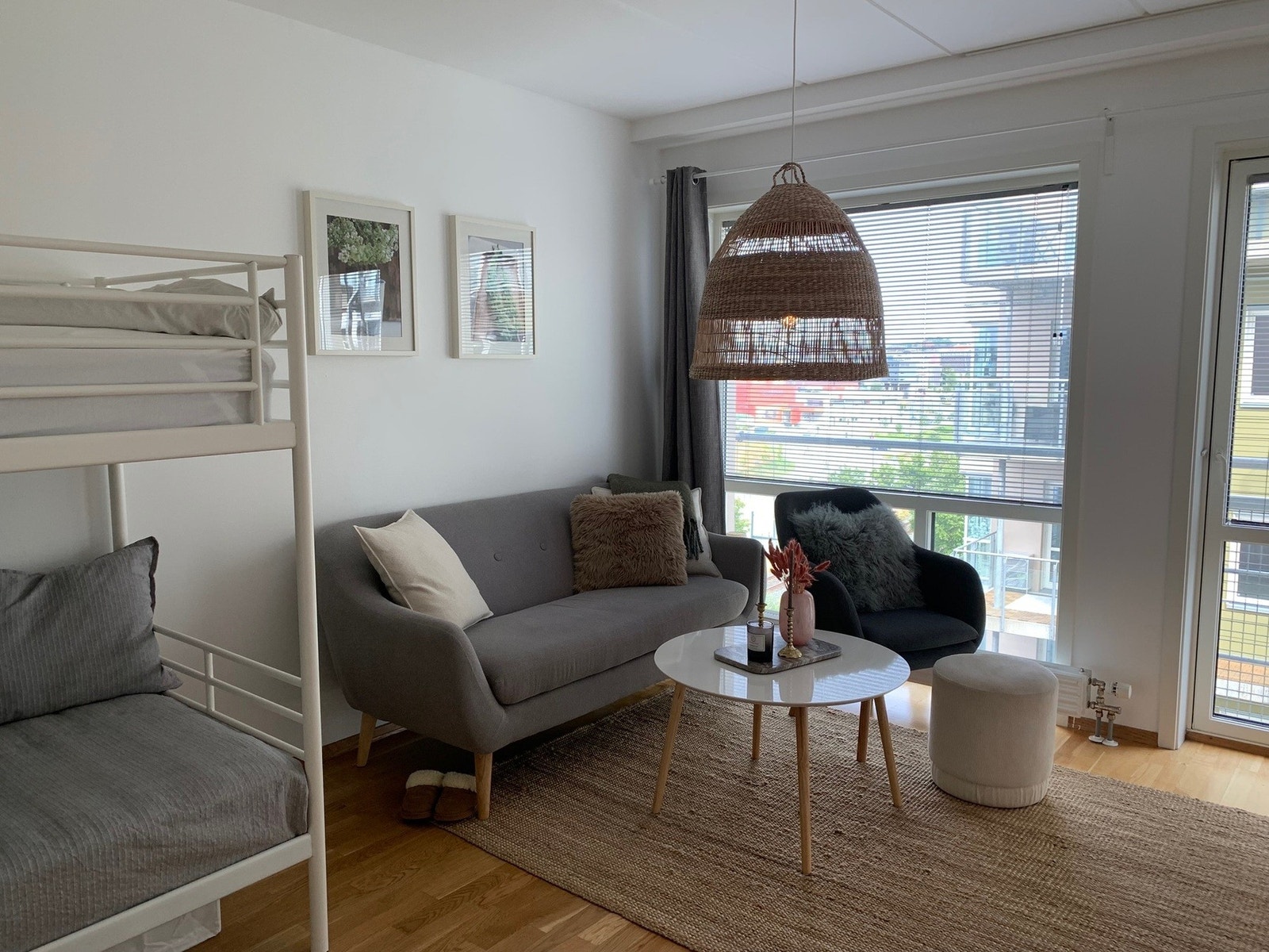 Sjarmerende hybelleilighet med eget kjøkken og bad. Galleribilde