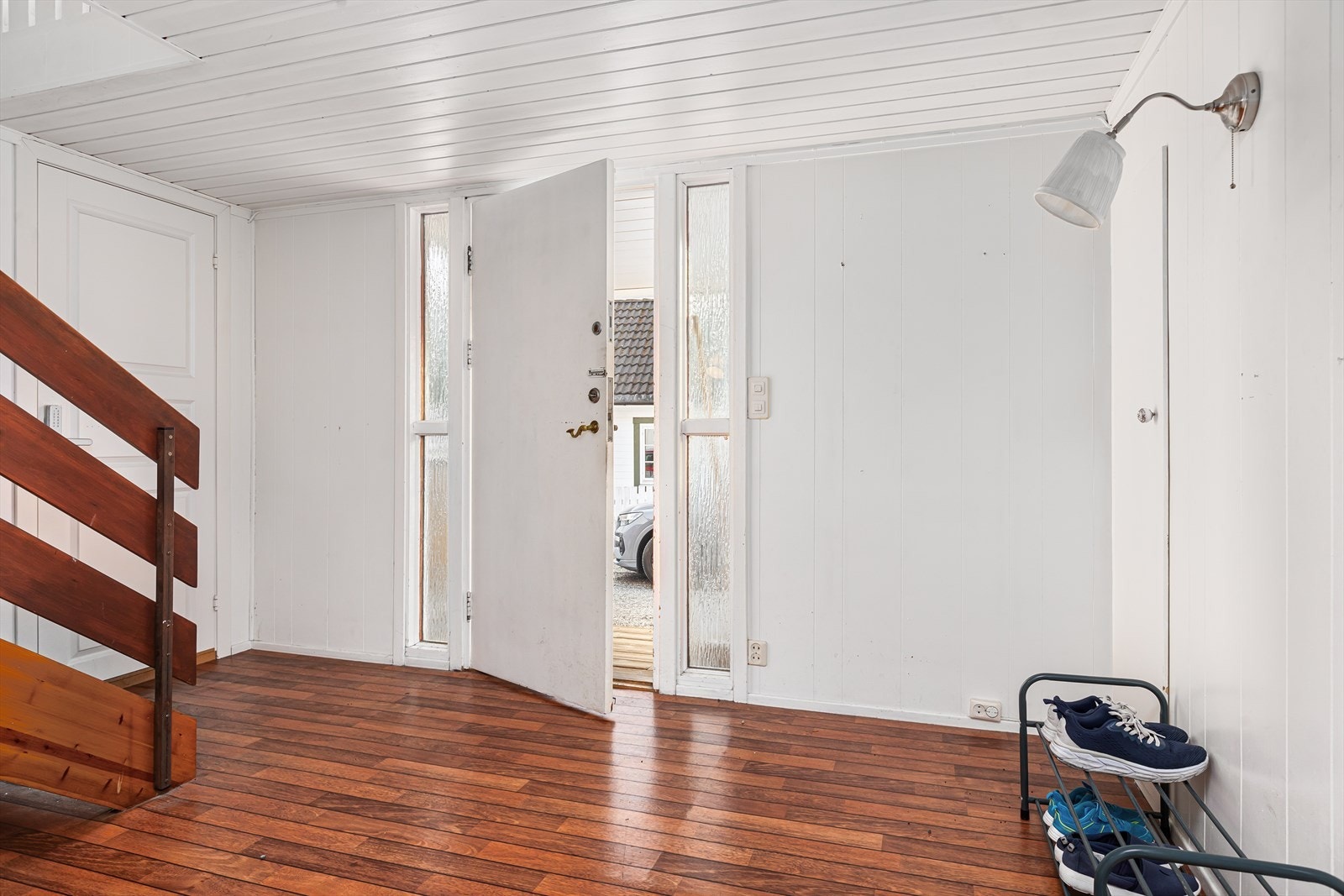 Felles inngangsparti med adkomst til hver sin boenhet Galleribilde