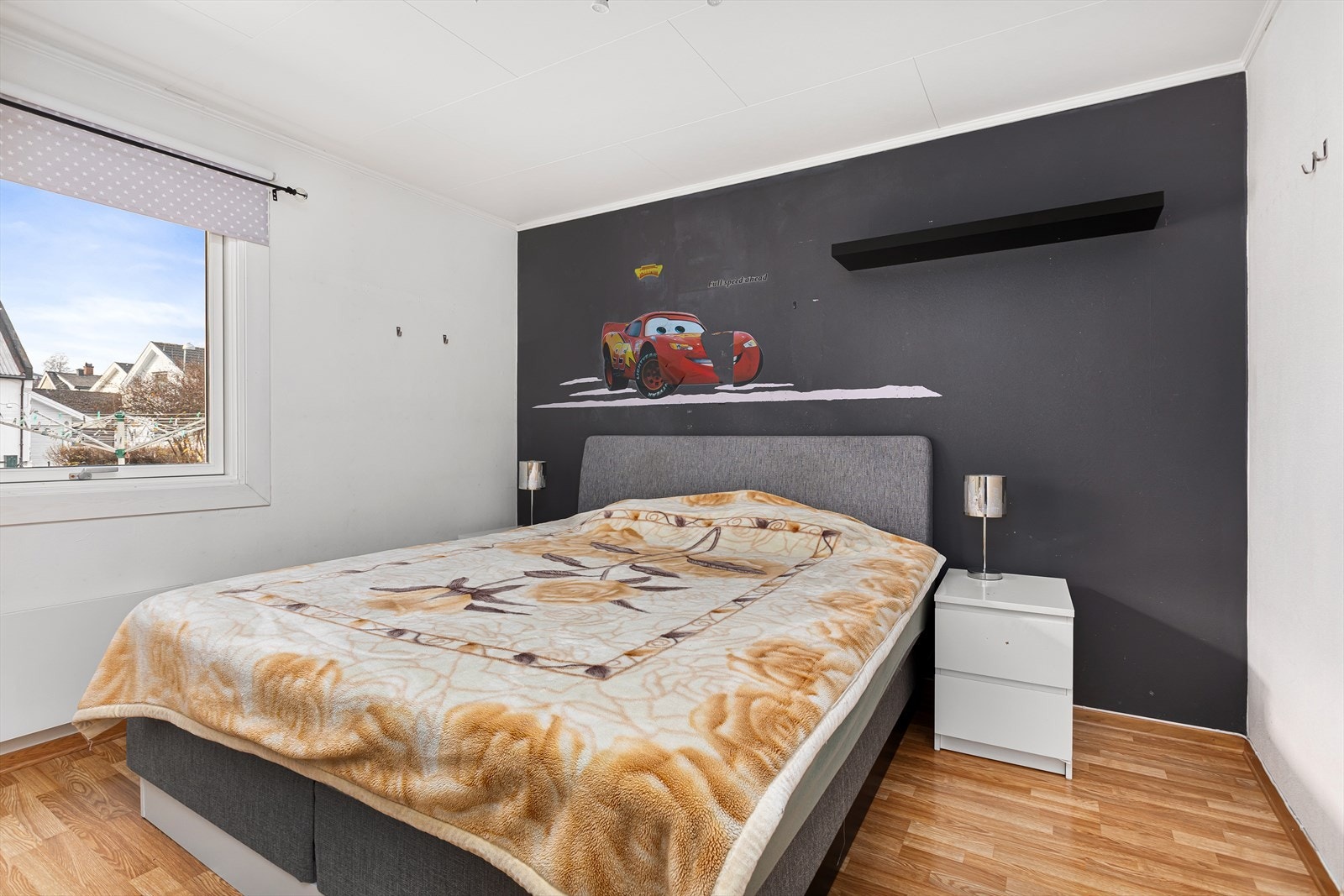 Samtlige av rommene er av god størrelse og har gode oppbevaringsmuligheter Galleribilde