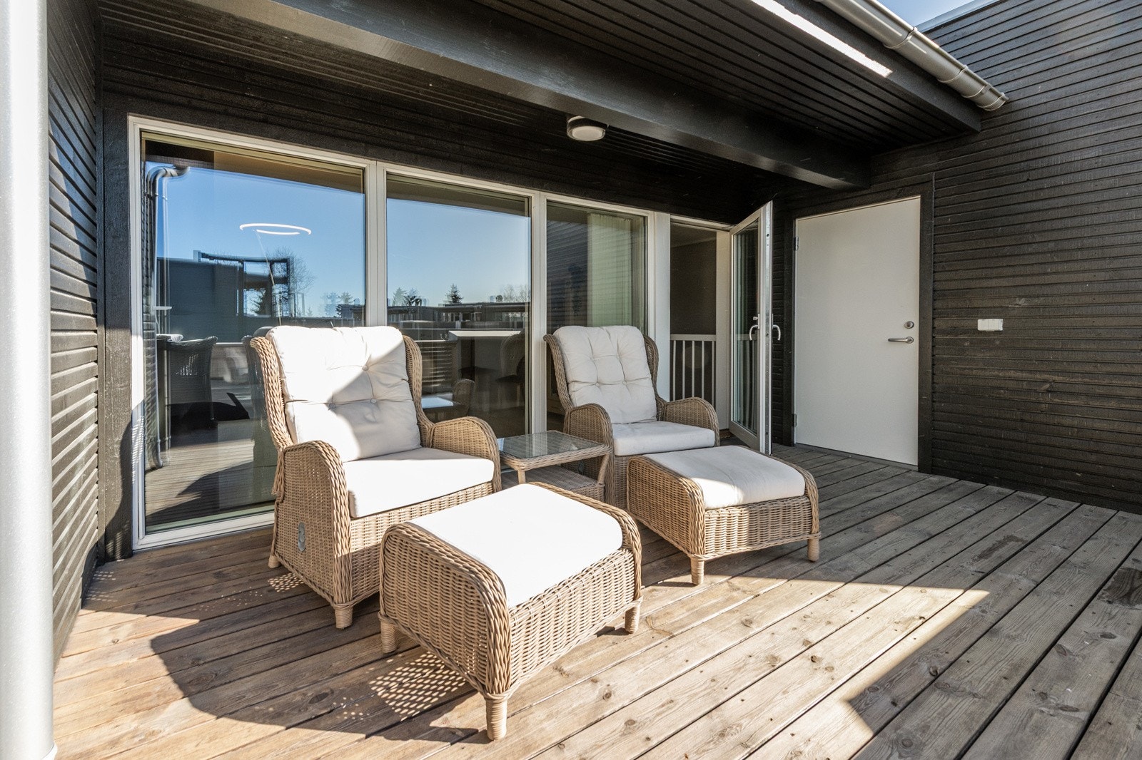 På takterrassene r det også en utvendig bod til utemøbler Galleribilde