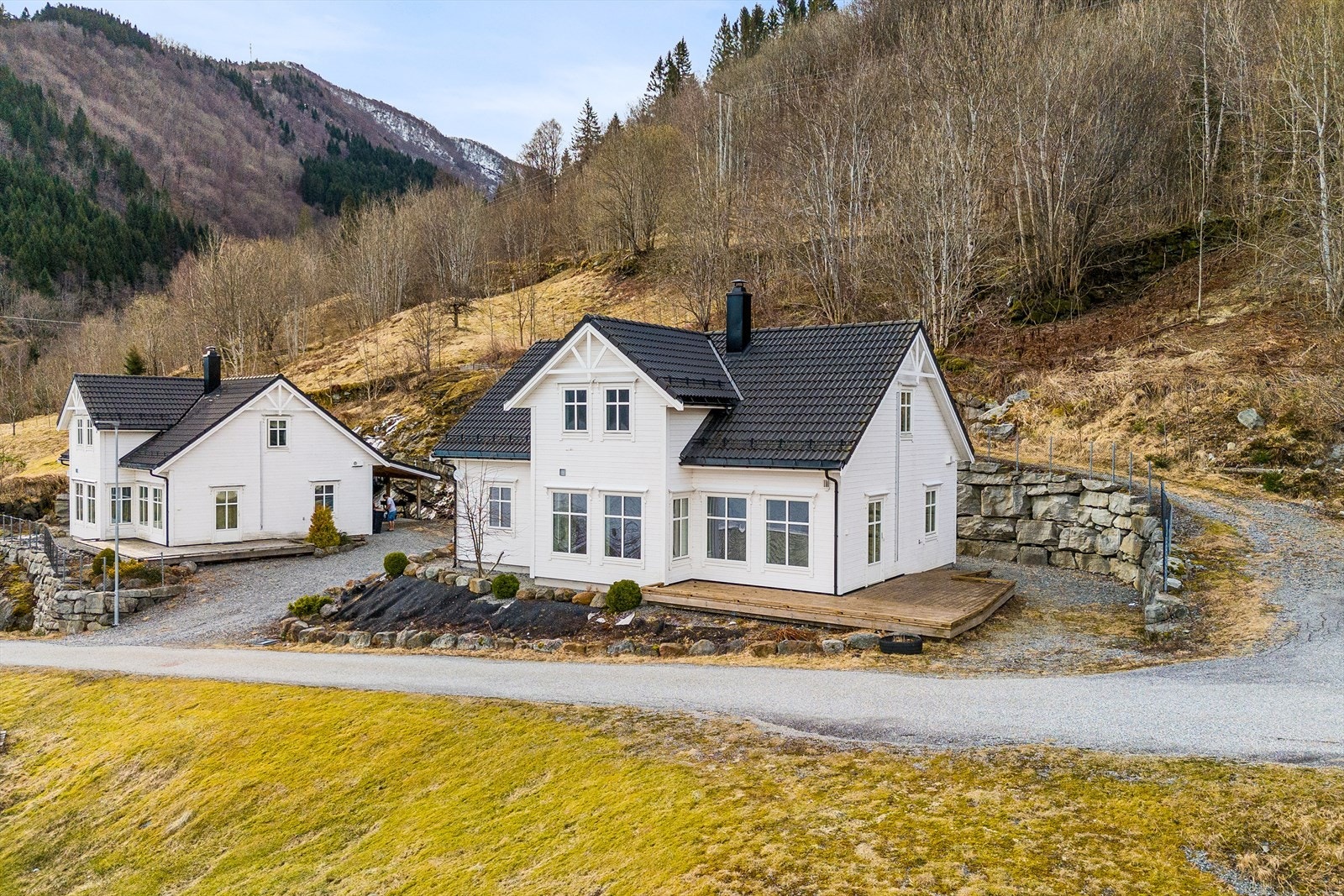 Megler Wie Nondal har gleden av å presentere Vassbakken 5! Galleribilde