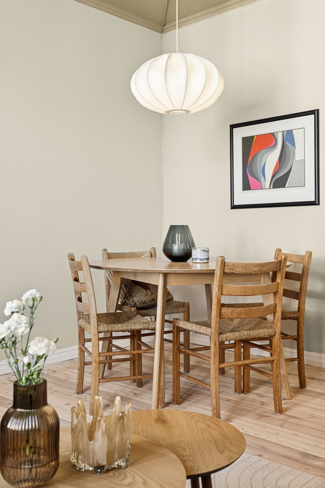 Leiligheten har fine fargekombinasjoner som gir et behagelig og stilsikkert inntrykk. Galleribilde