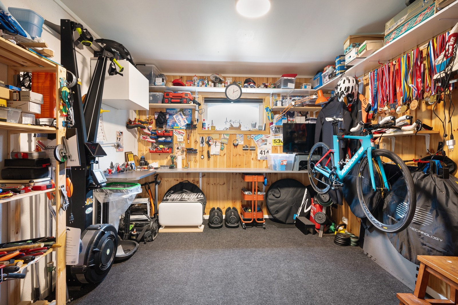 Bodene i underetasje med flere muligheter. Galleribilde