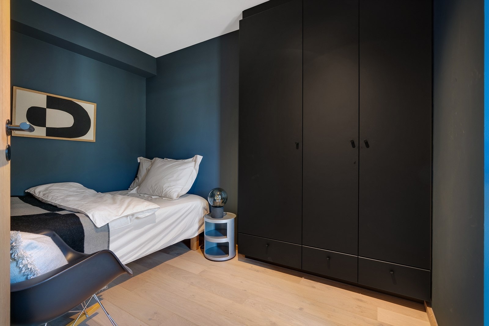 Det andre soverommet har tilkomst fra entré/gang Galleribilde