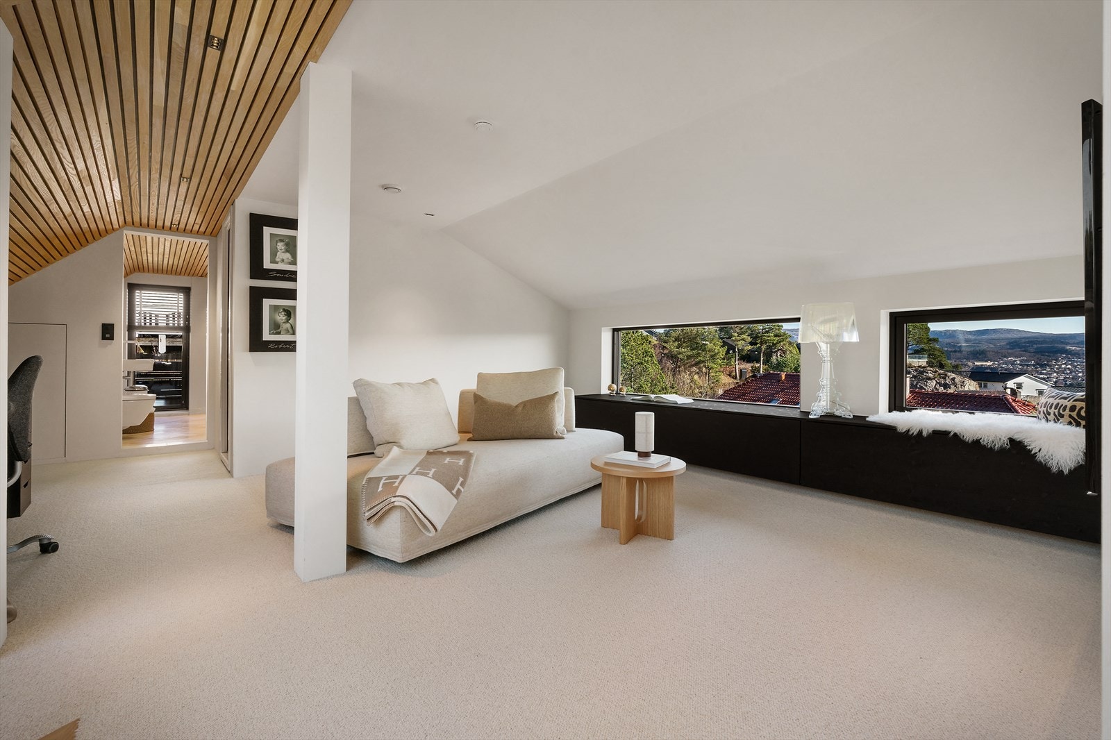 I andre enden av etasjen finner vi bad og vaskerom Galleribilde