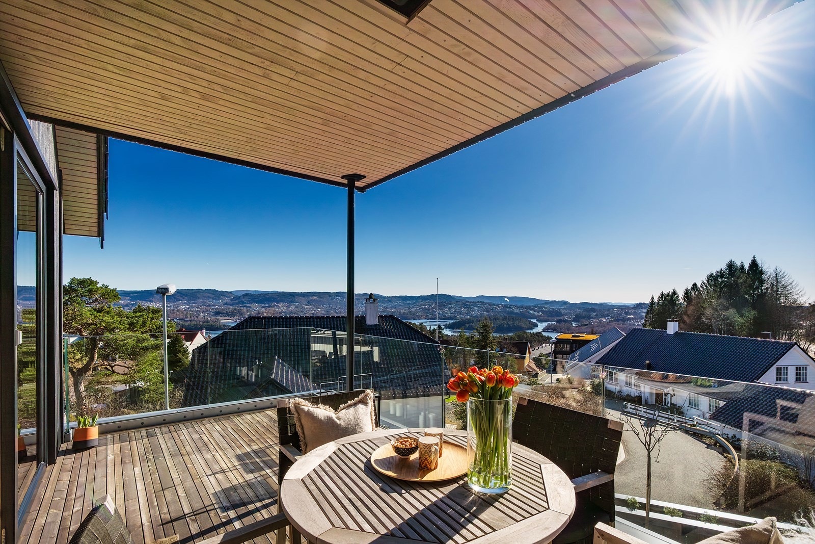 Koselig sørvestvendt terrasse på 13,3m2 Galleribilde