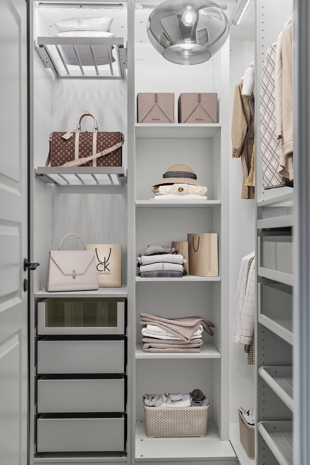 Walk-in garderobe - digital stylet Galleribilde