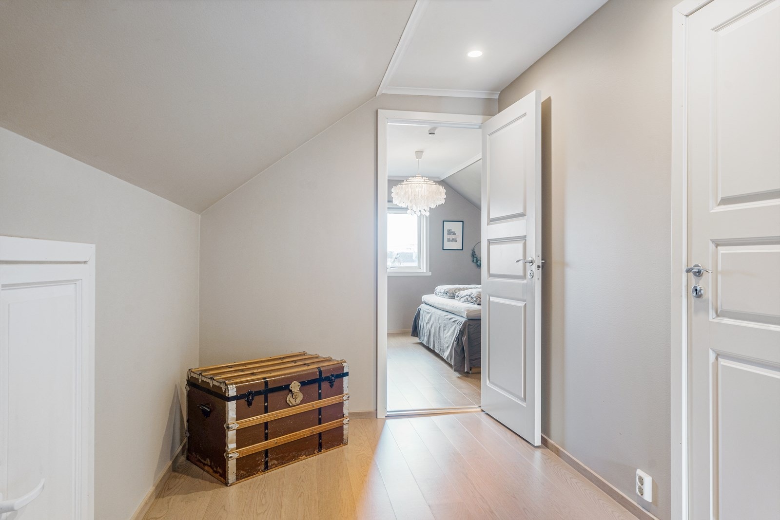 Gang på loftet Galleribilde