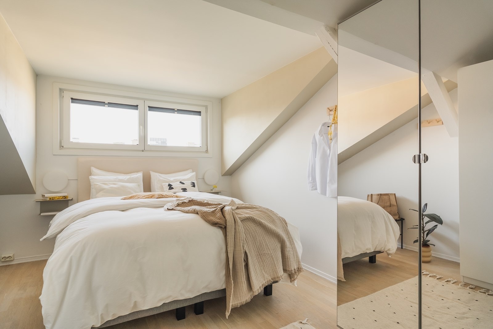 Luftig rom med mye lys Galleribilde