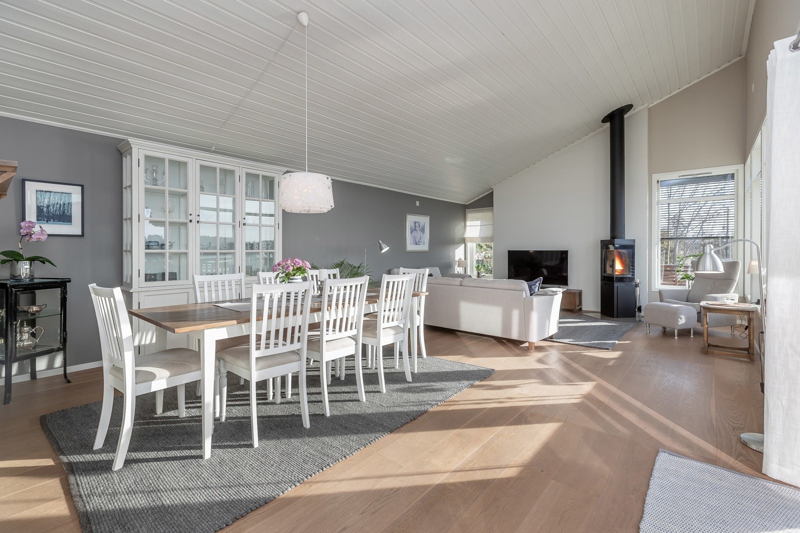 Høy skråhimling gir en meget god romfølelse Galleribilde