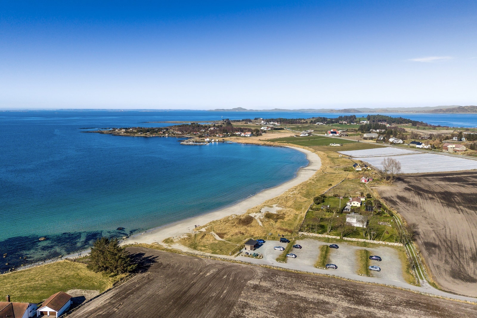 Området byr på flotte turmuligheter langs Jærkysten, med stier og strender som tar deg gjennom vakre landskap og historiske steder. Galleribilde