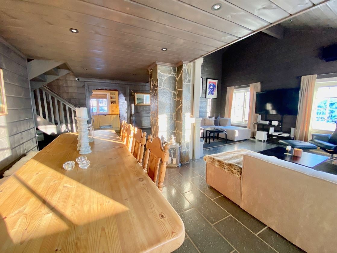 God plass til spisestue Galleribilde