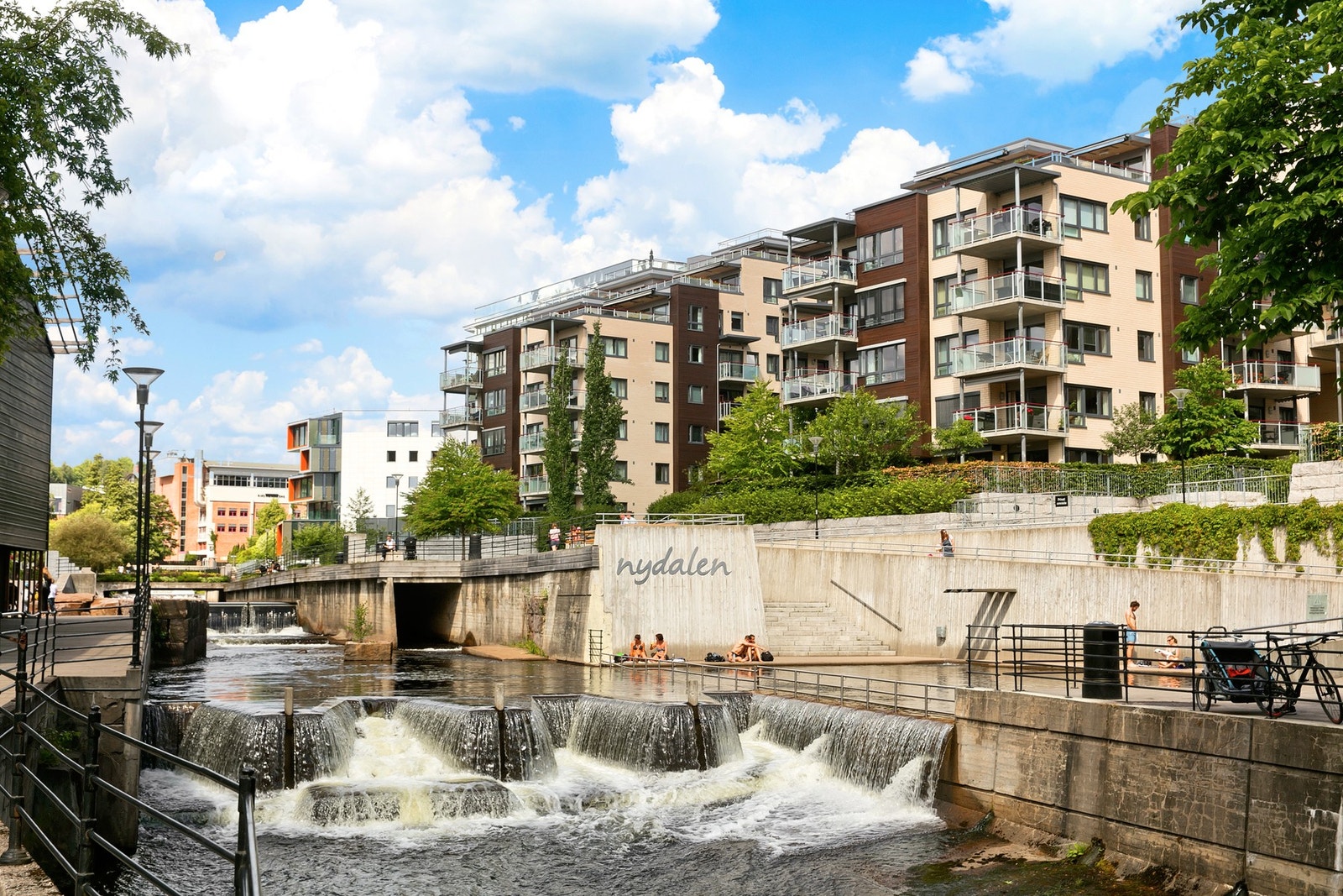 Badekulpen i Nydalen er en god venn gjennom sommerhalvåret for et avkjølende bad. Galleribilde