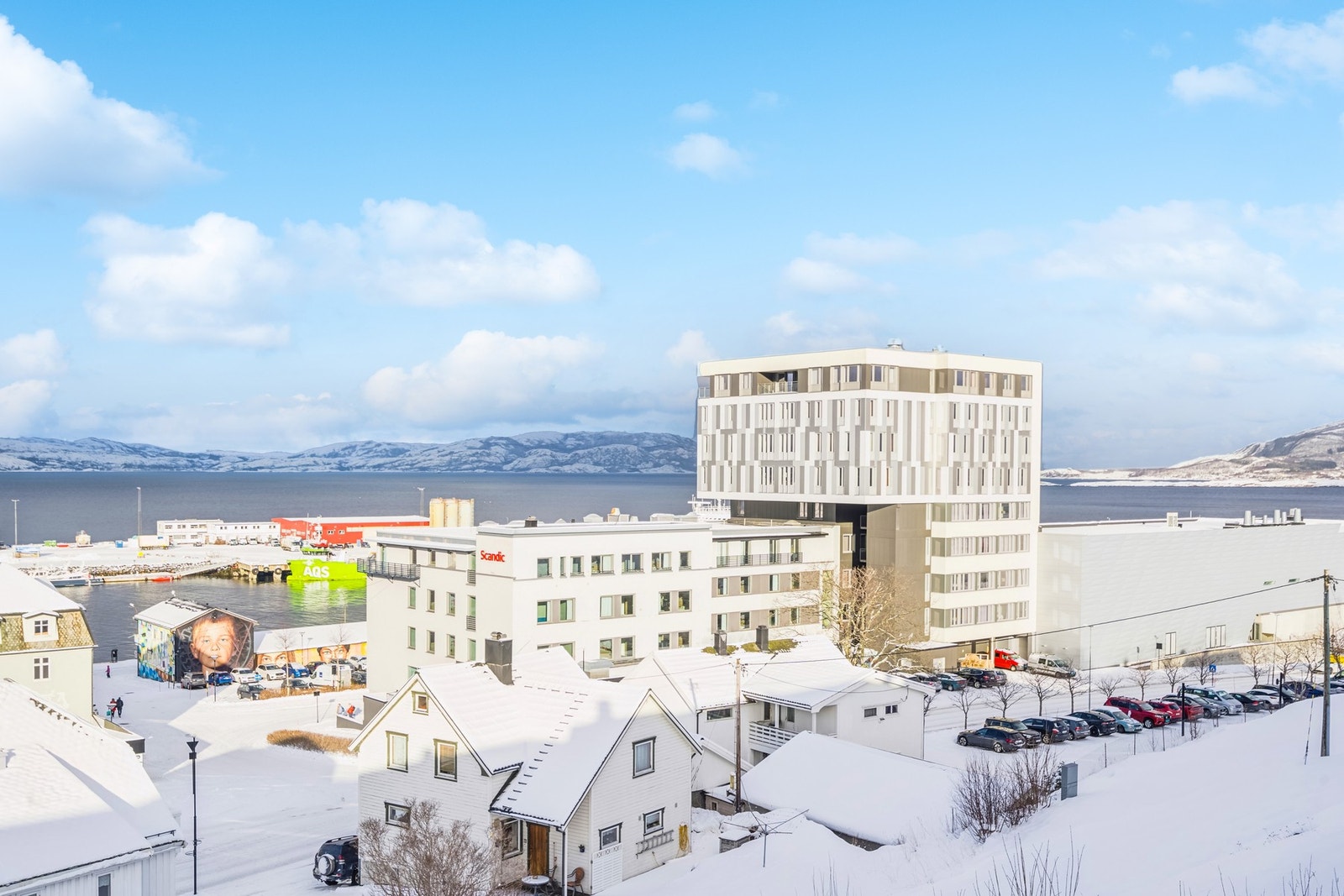 Gå ikke glipp av muligheten til å gjøre denne fantastiske leiligheten til ditt nye hjem! Kontakt EiendomsMegler 1 for mer informasjon og for å avtale visning Galleribilde