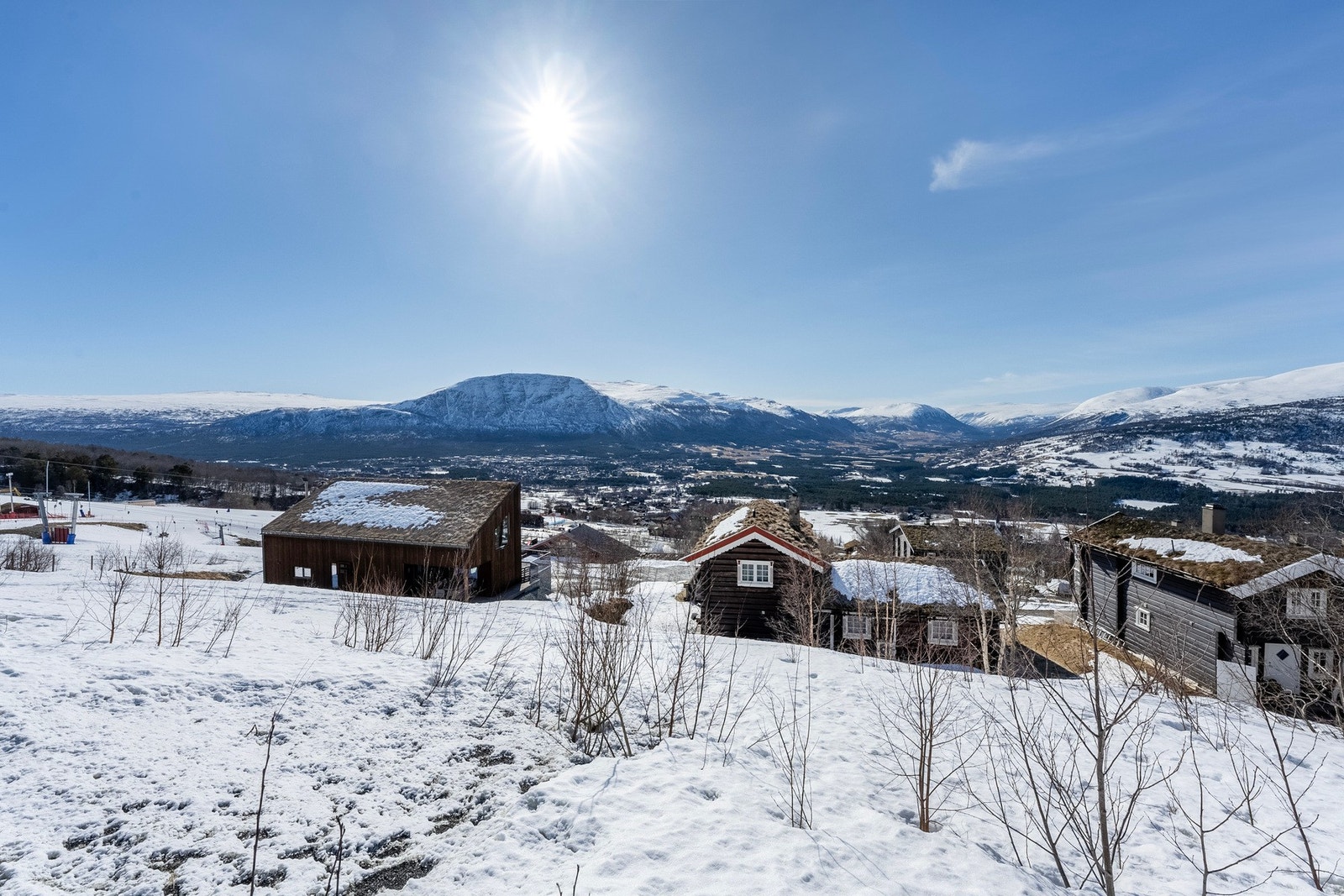 Tomten har beliggenhet midt i Vangslia. Galleribilde