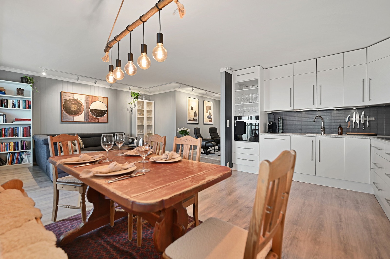 Samtlige hvitevarer medfølger. Galleribilde