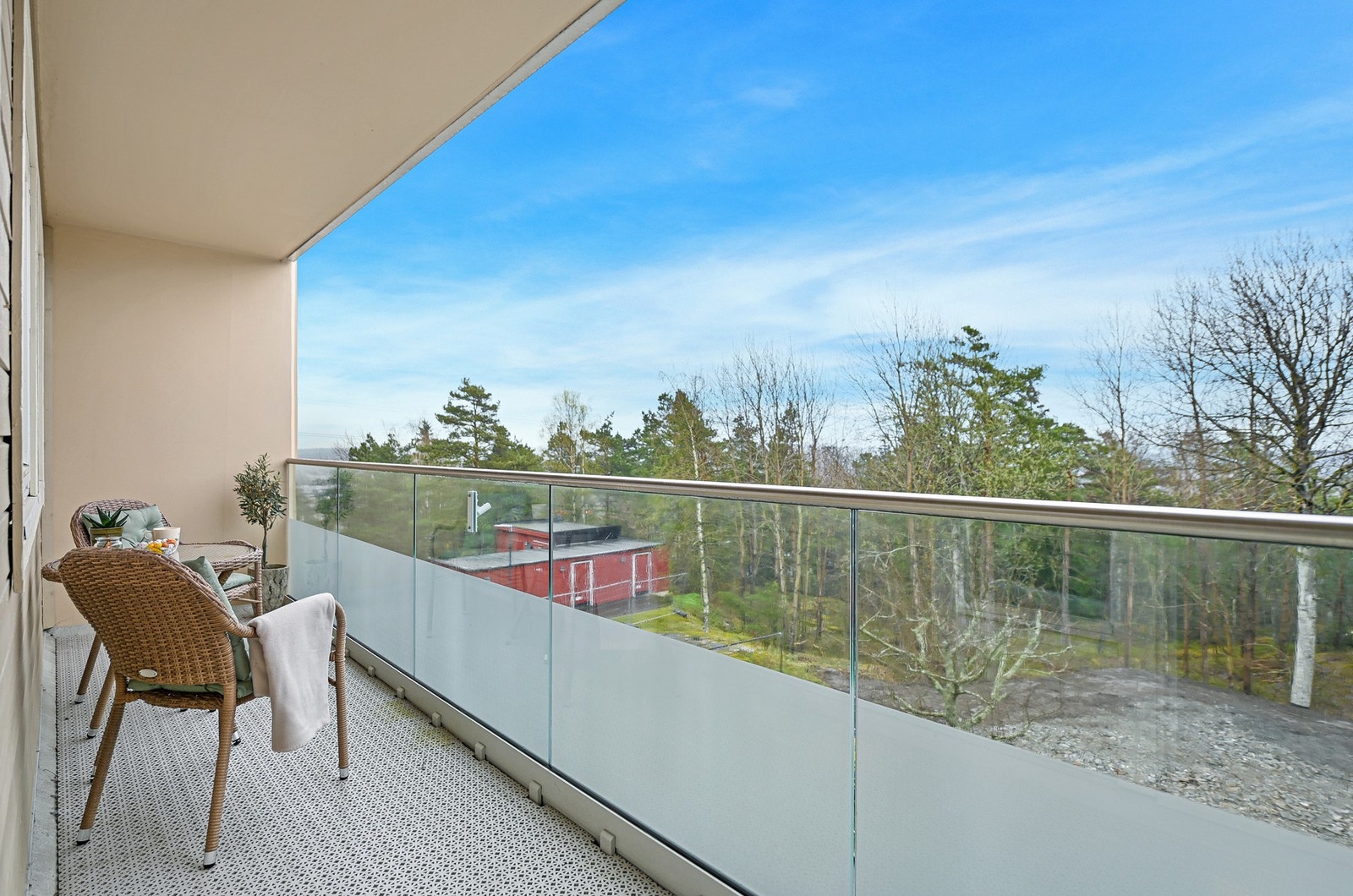 Fra hovedsoverommet har man utgang til en balkong på ca. 8 m². Galleribilde