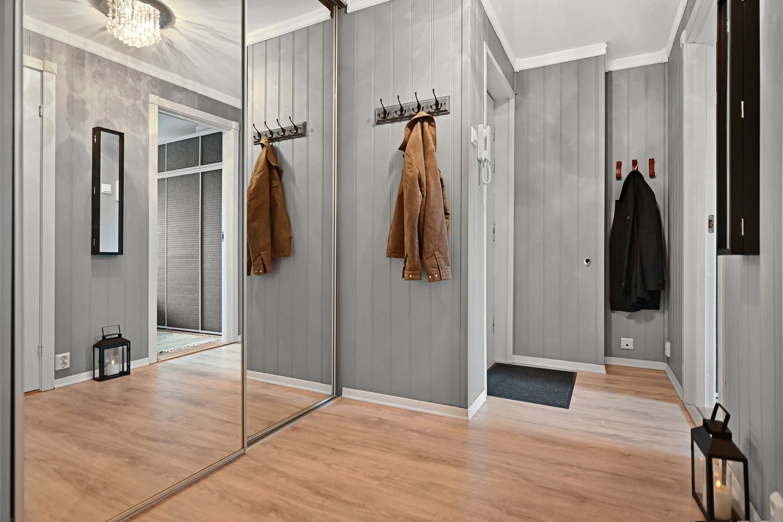 Porttelefon til alle leilighetene. Galleribilde