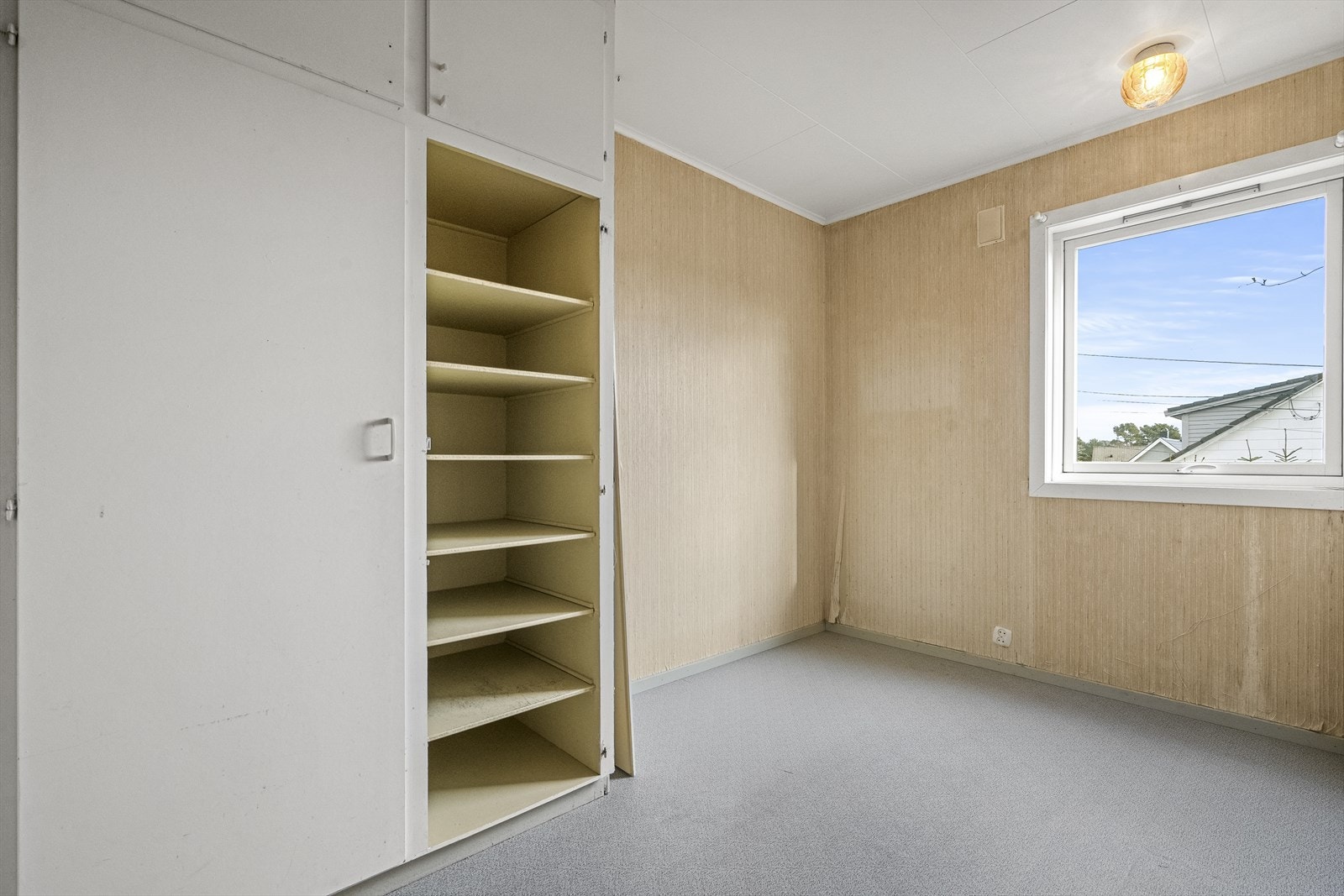 Det er 3 soverom på hovudplan Galleribilde