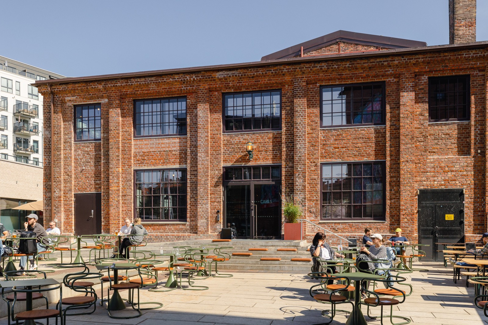 Carls - Nye storstua på Carl Bernes Plass. Galleribilde