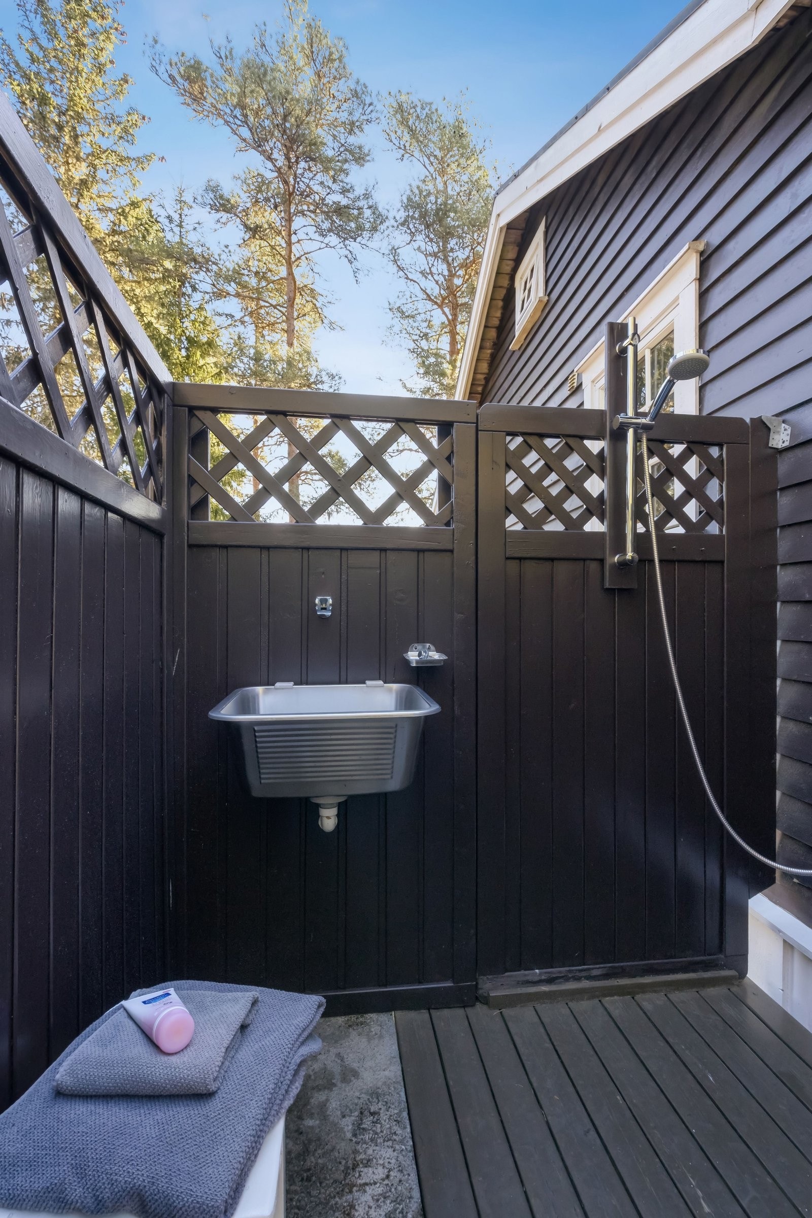 Mulighet for en varm dusj. Galleribilde