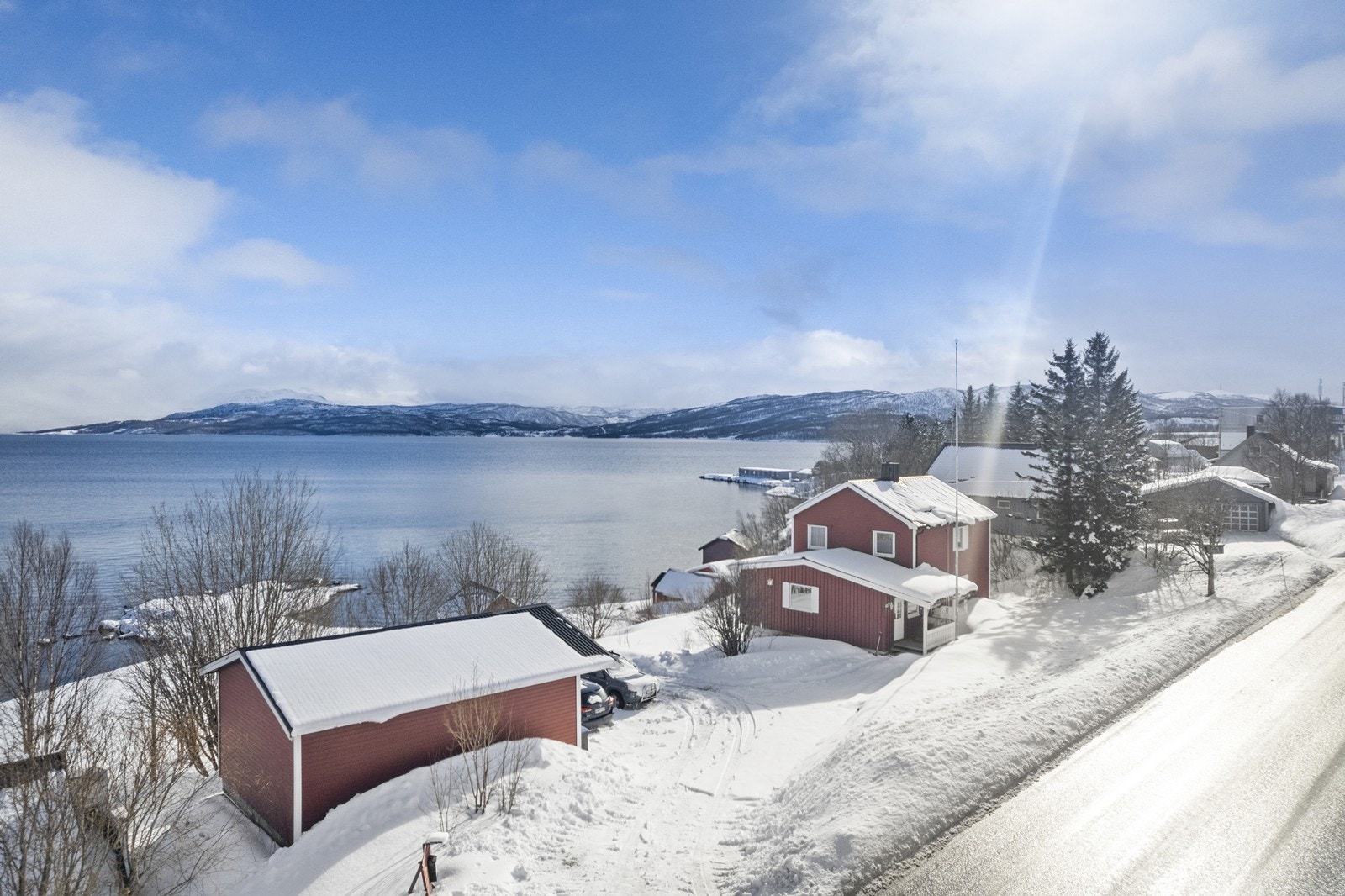 Velkommen til Laukhellaveien 78, presentert av Nordvik Finnsnes! Galleribilde