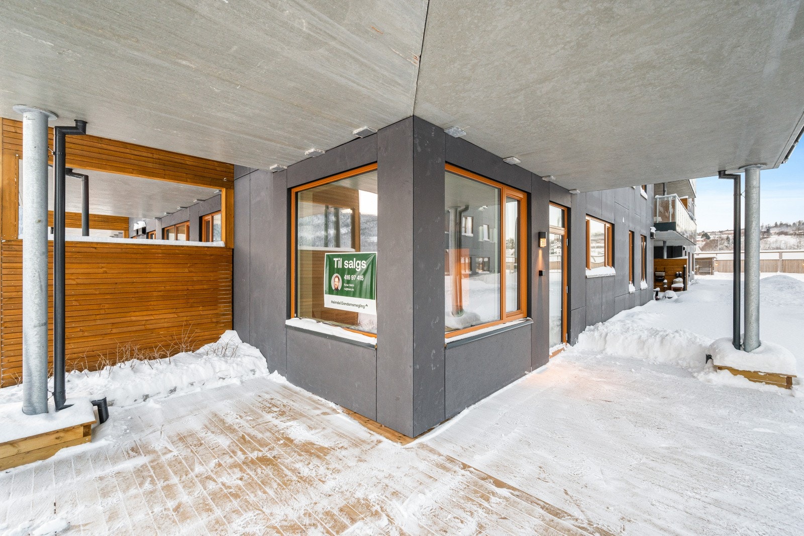 Fra stua er det direkte utgang til terrasse Galleribilde