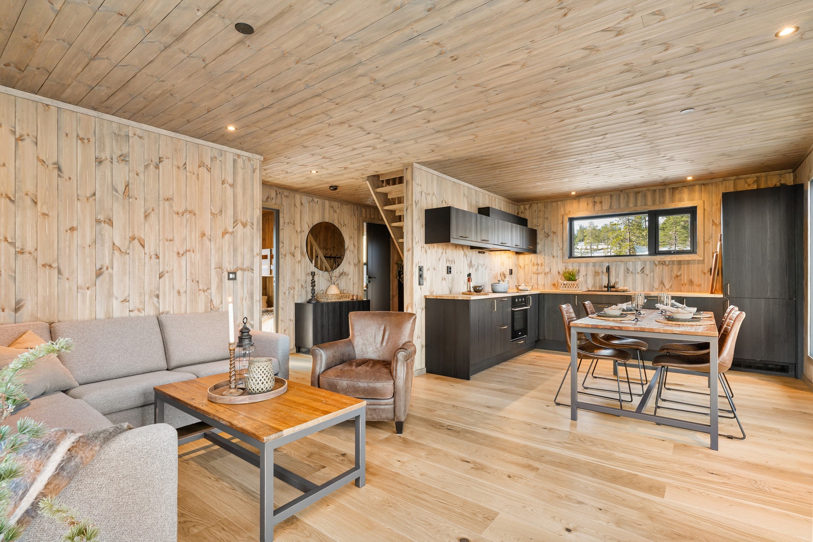 Fjellstul er en arealeffektiv hytte. Galleribilde