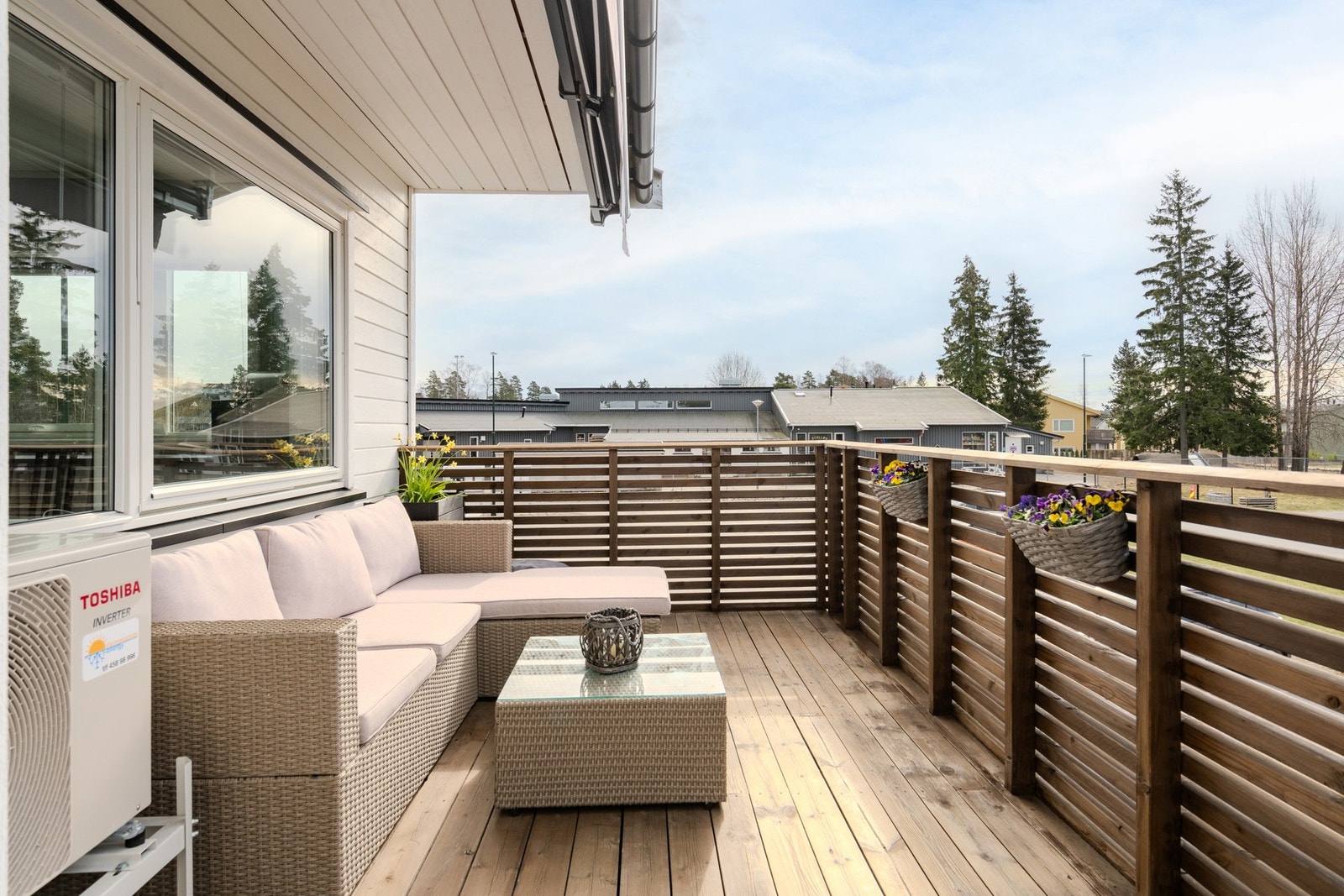 Balkong med gode sol- og utsiktsforhold Galleribilde