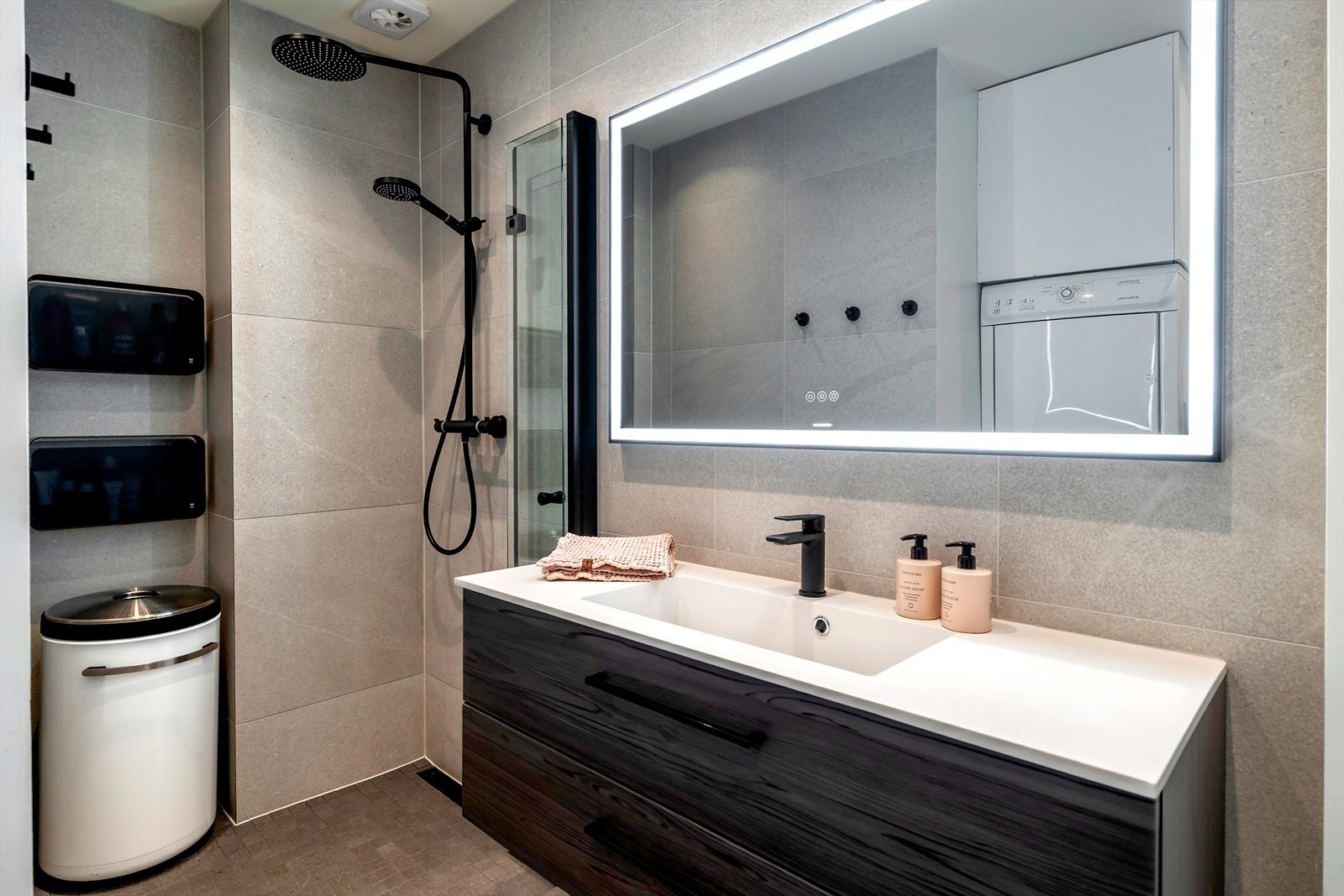 Delikat baderom fra 2022 Galleribilde