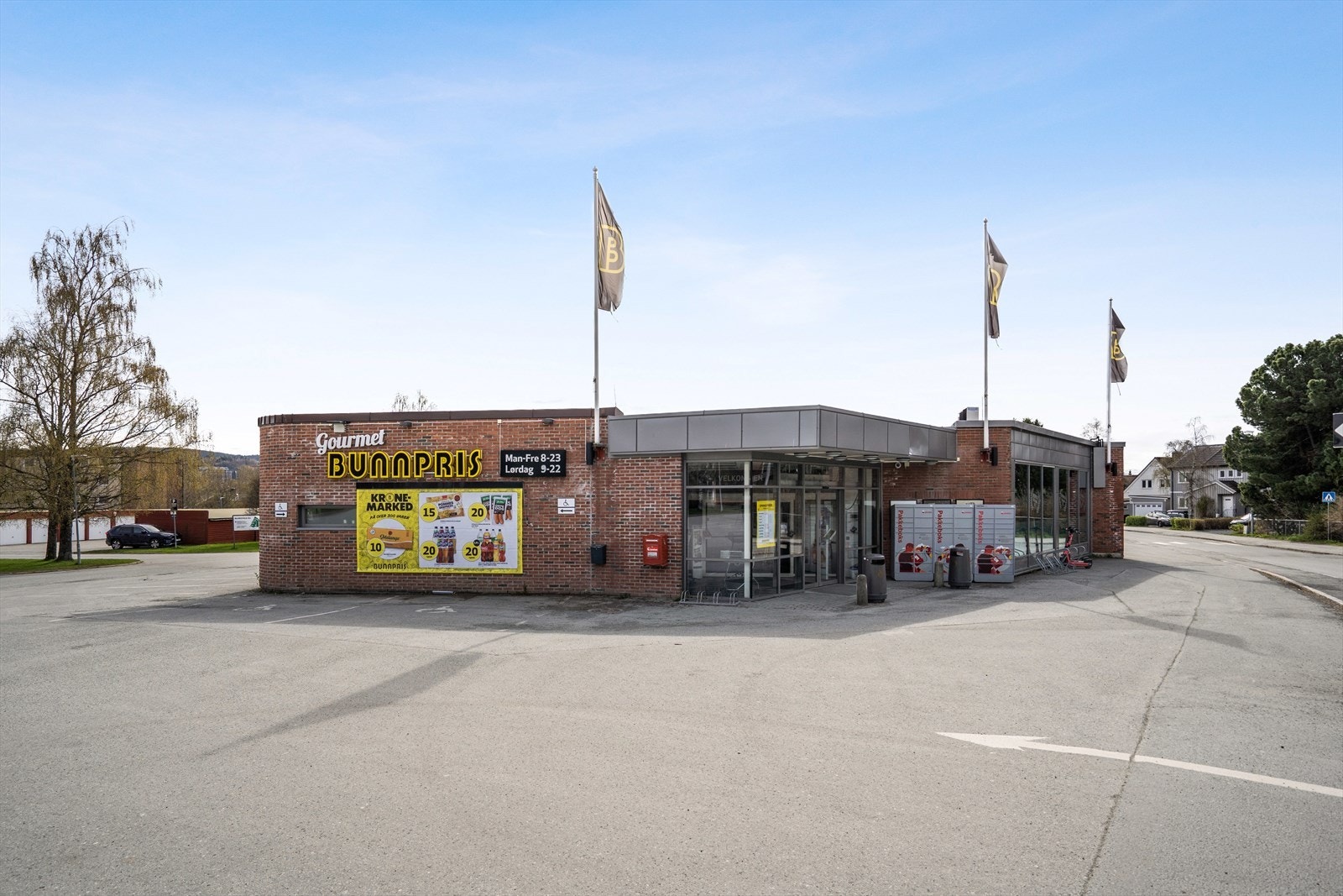 Nærområdet: ca. 100 meter til Bunnpris og gourmet med et bredt utvalg dagligvarer og ferskvaredisk Galleribilde